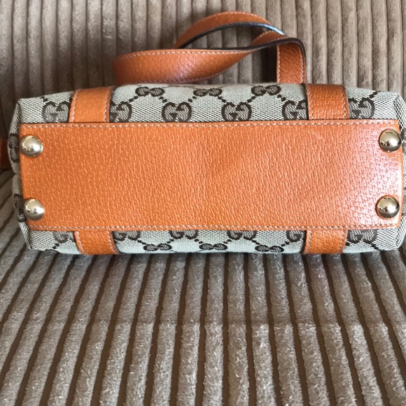 Authentic Gucci handbag - Picture 3 of 7